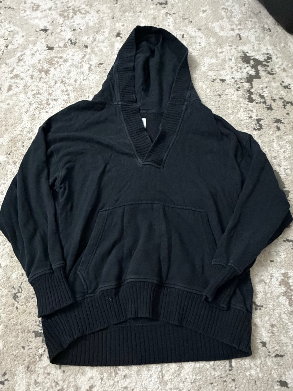 Aerie Black V-Neck Hoodie Pullover Size Medium